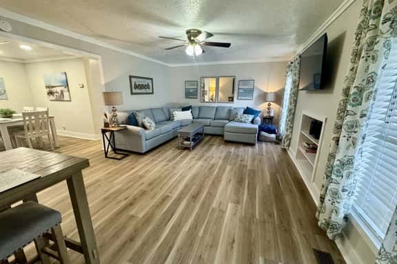 Pet-Friendly Ocean Lakes 4BR | 2 Golf Carts | Sleeps 10 | Large Lot - Image 1