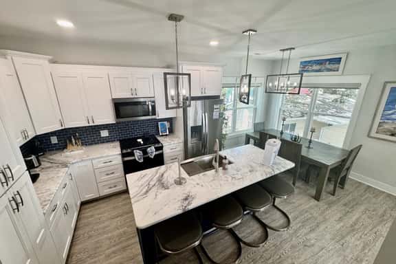 Ocean View Ocean Lakes 4BR | Golf Cart | Steps to Beach | Sleeps 9 - Image 1