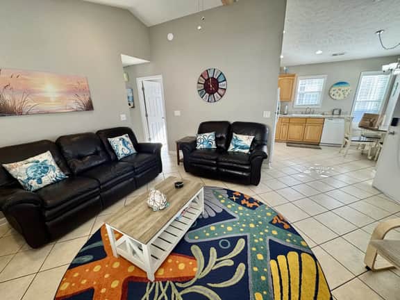Pet-Friendly Ocean Lakes 3BR | New 2027 Elevator | Golf Cart | Sleeps 7 - Image 5