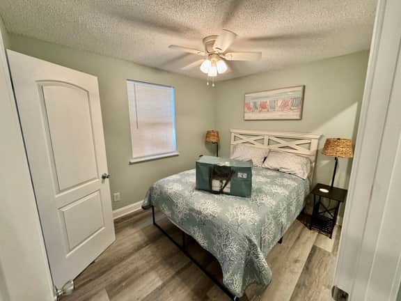 Ocean Lakes 2BR Beach Cottage | Complimentary Golf Cart | Sleeps 4 | Myrtle Beach - Image 4