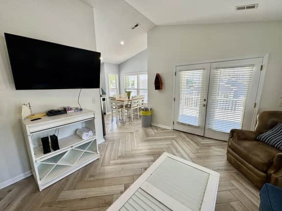 Ocean Lakes 3BR Beach House | Free Golf Cart | Sleeps 7 | Myrtle Beach - Image 5